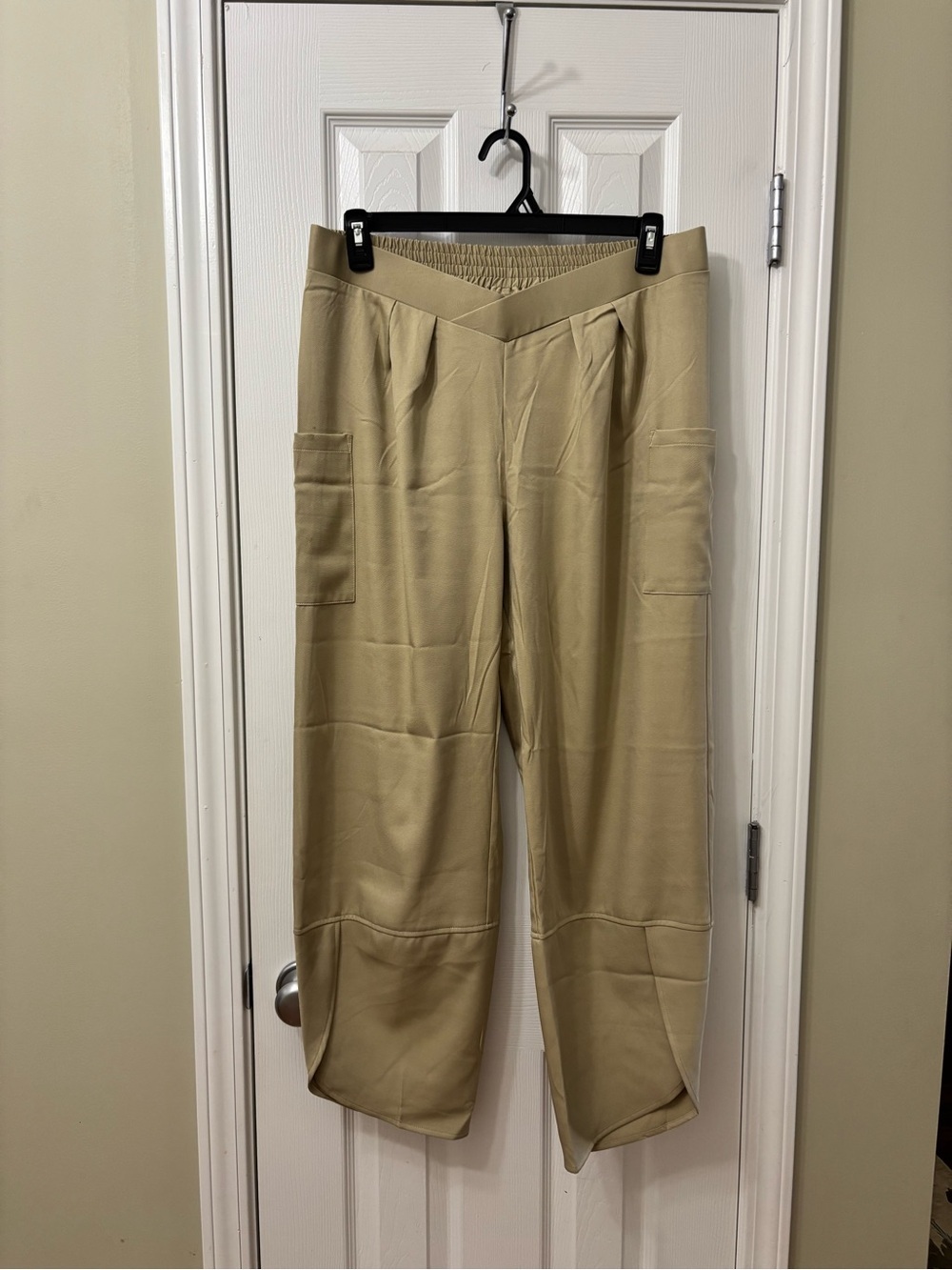 NWT AOVDE Plus Size 16 Khaki Tan Wide Leg Cargo Pants Elastic Waist Cropped - Picture 2 of 7